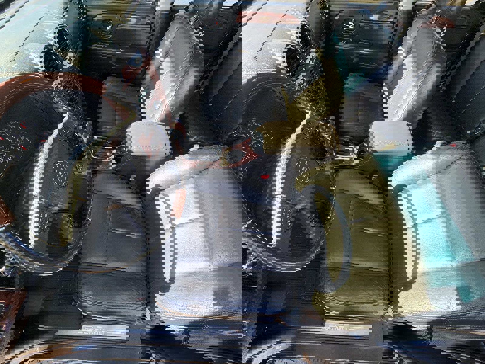 Used 2006 GMC Envoy Denali image 3