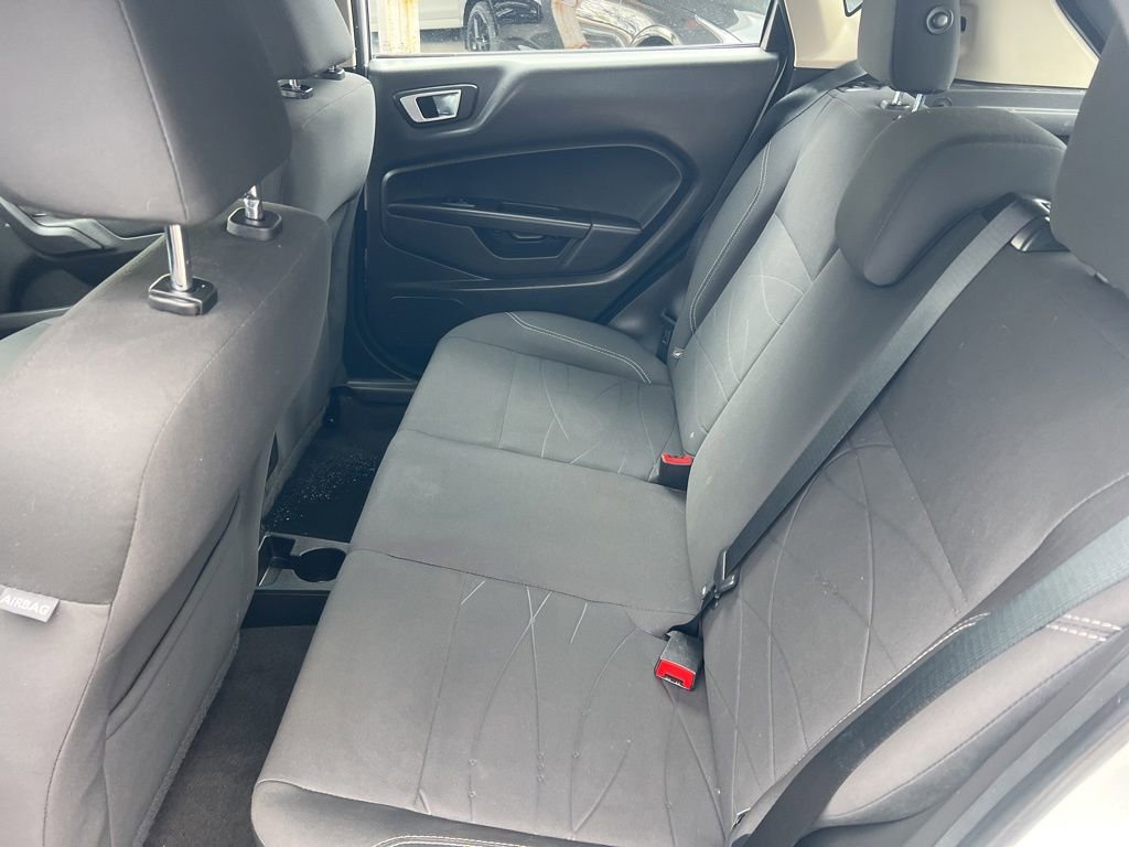 Used 2015 Ford Fiesta SE FWD image 8