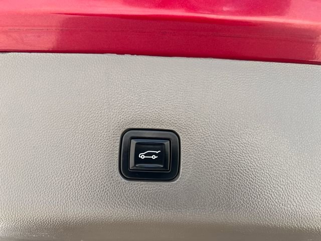 Used 2018 Chevrolet Traverse LT image 25