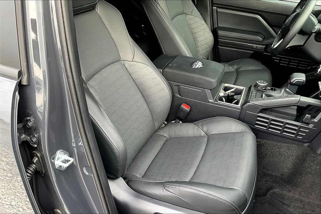 Used 2025 Toyota 4Runner TRD Off-Road Premium AWD/4WD image 5