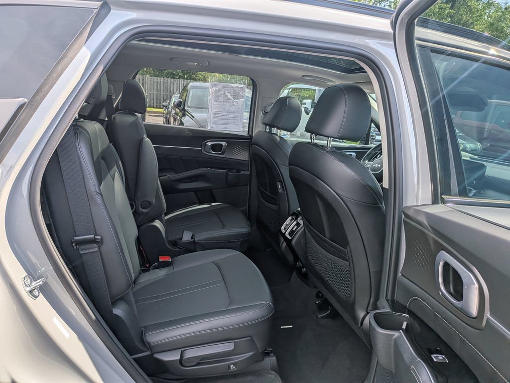 Used 2023 Kia Sorento SX AWD/4WD image 39
