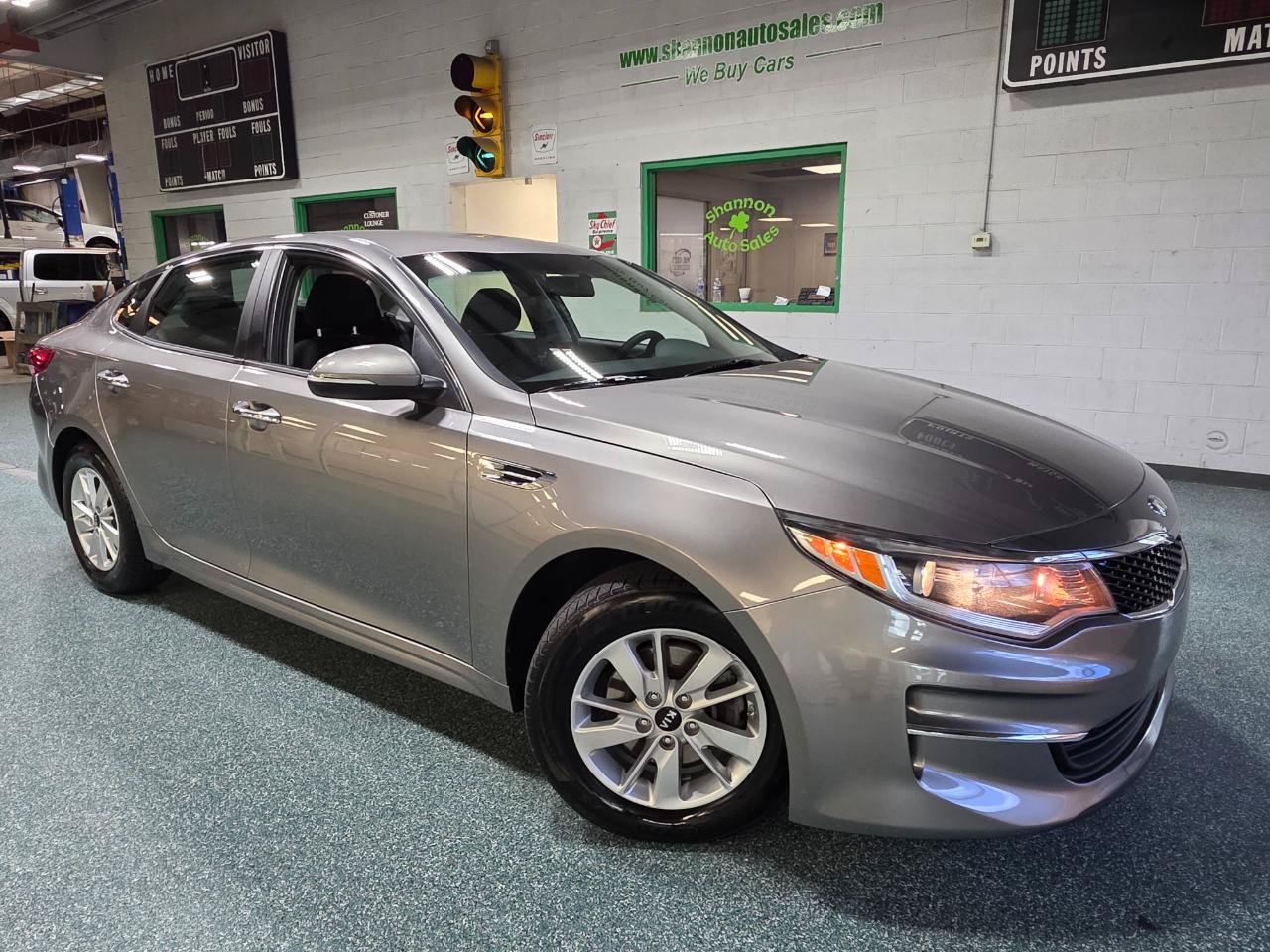Used 2018 Kia Optima LX FWD image 14