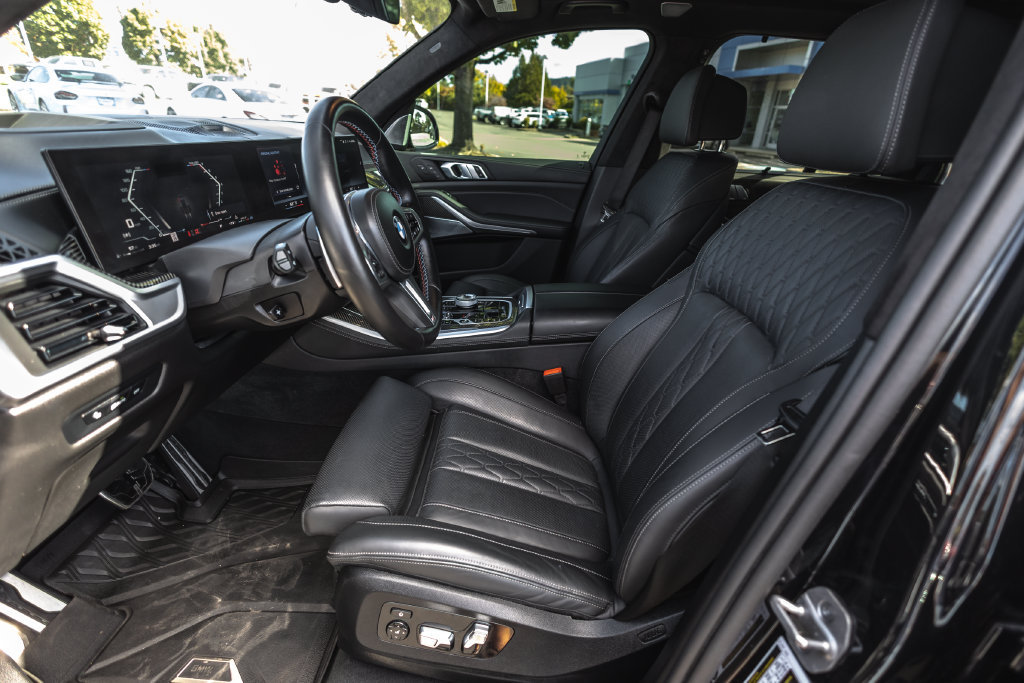 Used 2025 BMW X5 M60i AWD/4WD image 18