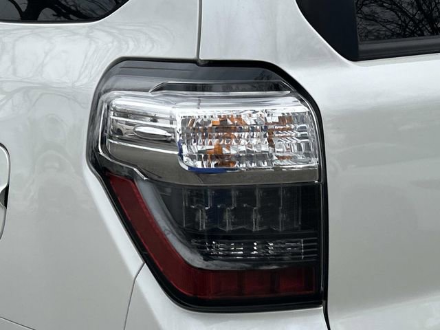 Used 2022 Toyota 4Runner Limited image 12