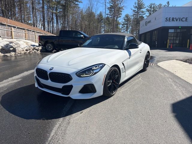 Used 2022 BMW Z4 M40i w/ Premium Package image 4