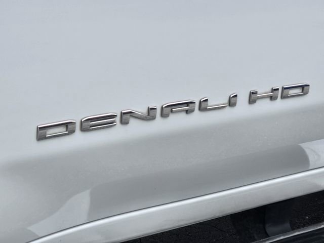 Used 2022 GMC Sierra 3500 Denali w/ Technology Package image 12