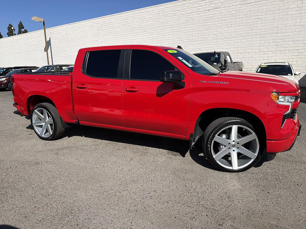 Used 2022 Chevrolet Silverado 1500 RST RWD image 4