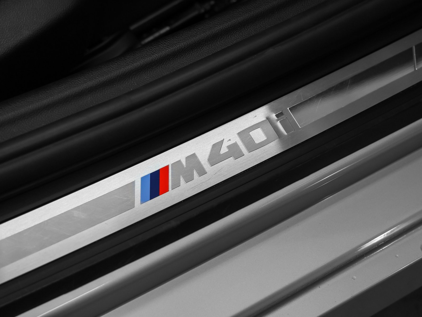 Used 2022 BMW Z4 M40i w/ Premium Package image 27