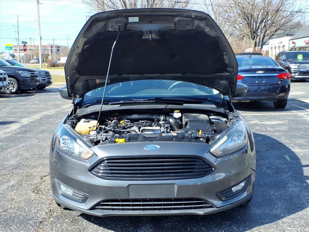 Used 2018 Ford Focus SE w/ SE Appearance Package image 31