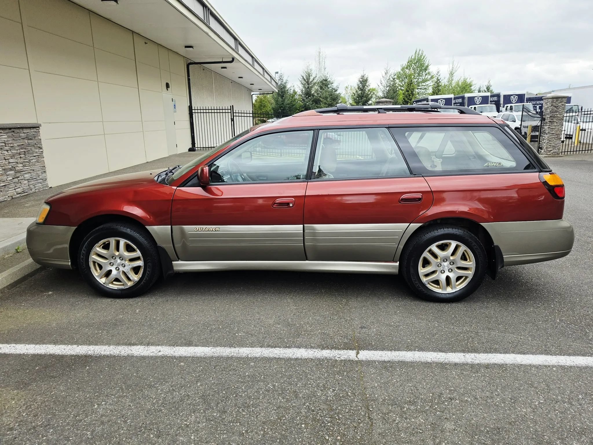 Used 2003 Subaru Outback Limited AWD/4WD image 2