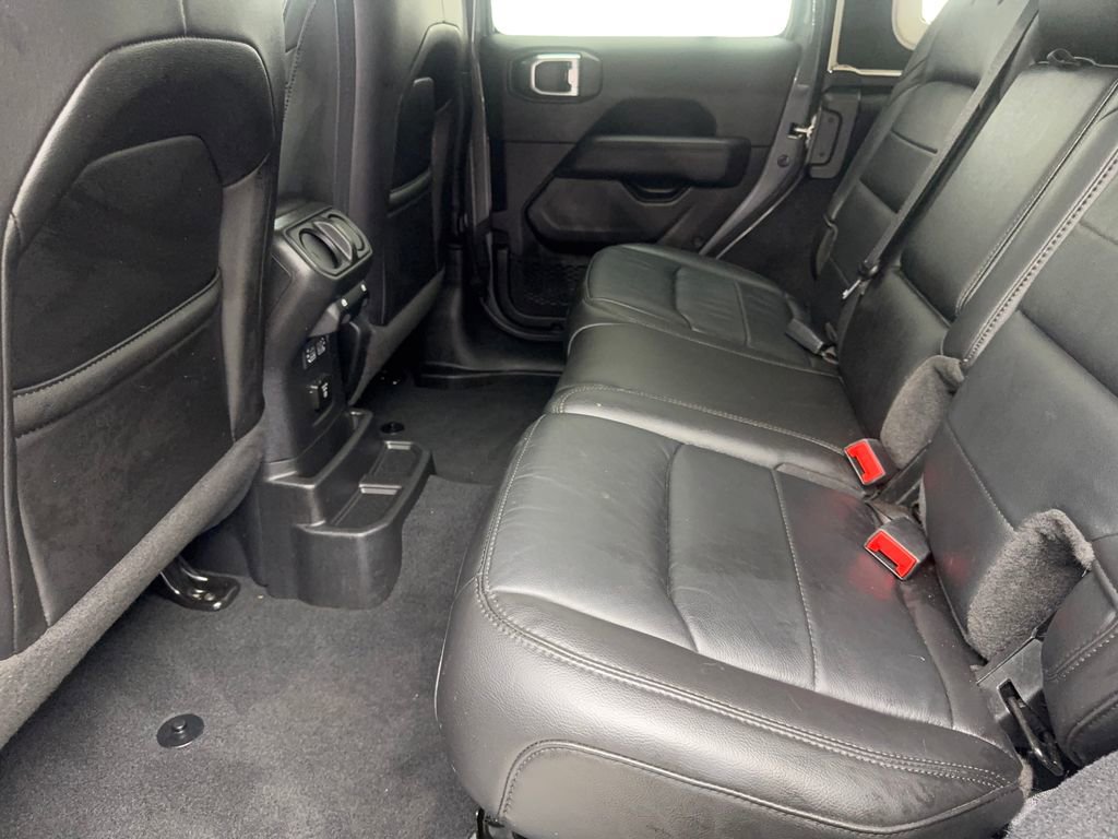 Used 2023 Jeep Wrangler Altitude image 32