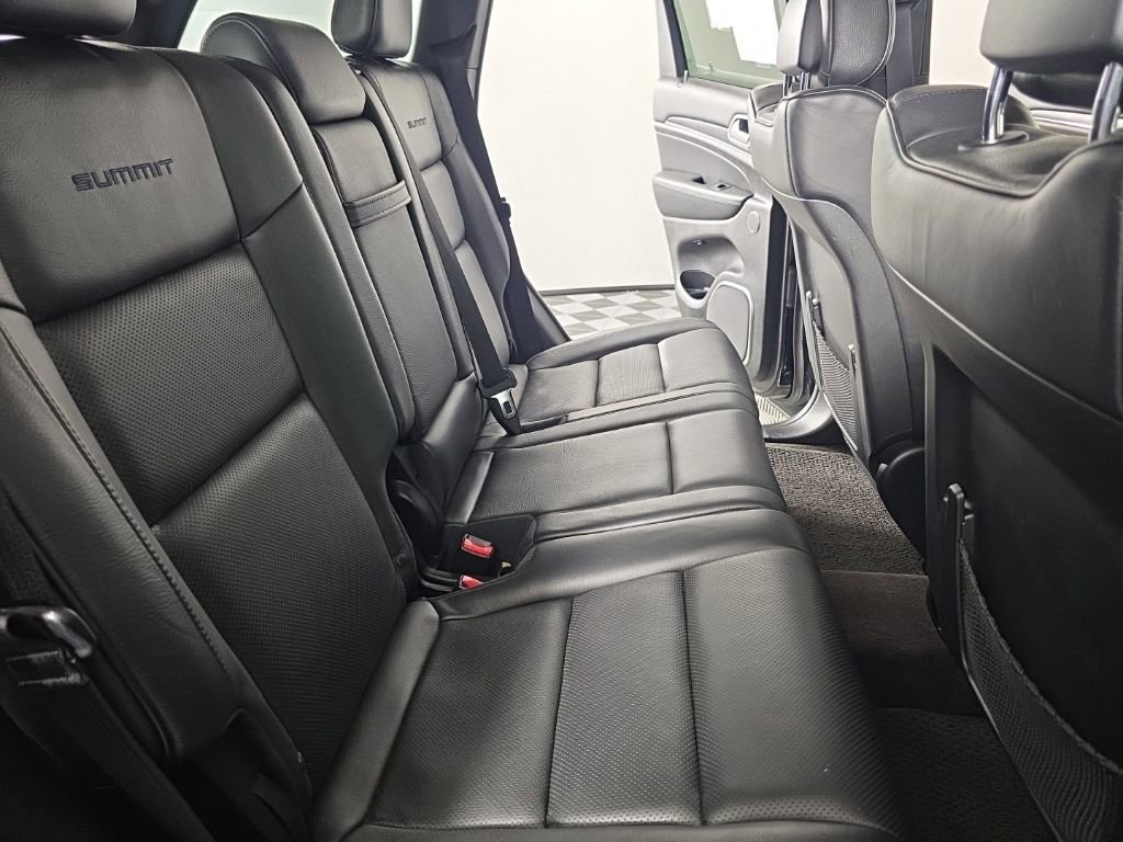 Used 2018 Jeep Grand Cherokee Summit w/ Platinum Series Group image 42
