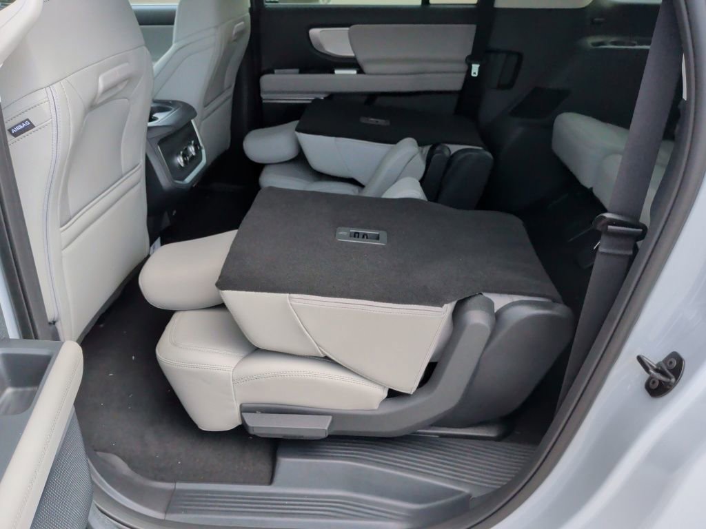 New 2026 Ford Expedition Max Active RWD image 35