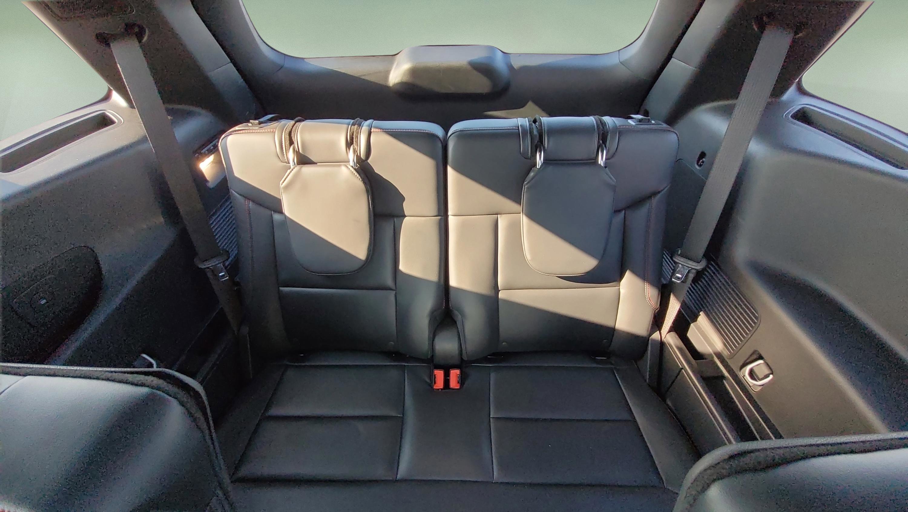 Used 2025 Ford Explorer ST w/ Sun And Sound Package AWD/4WD image 17