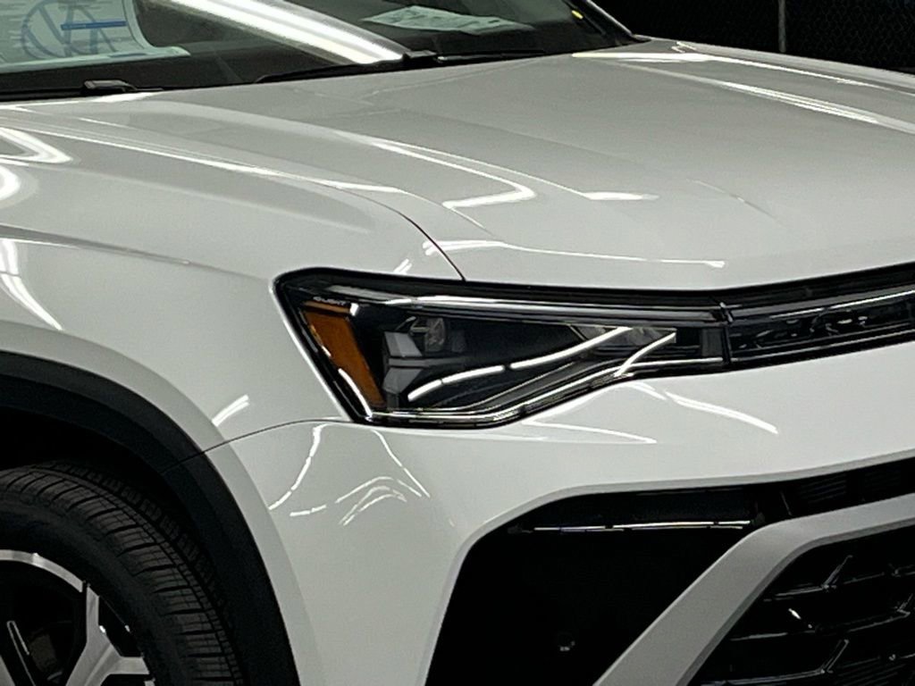 New 2026 Volkswagen Taos SEL image 41