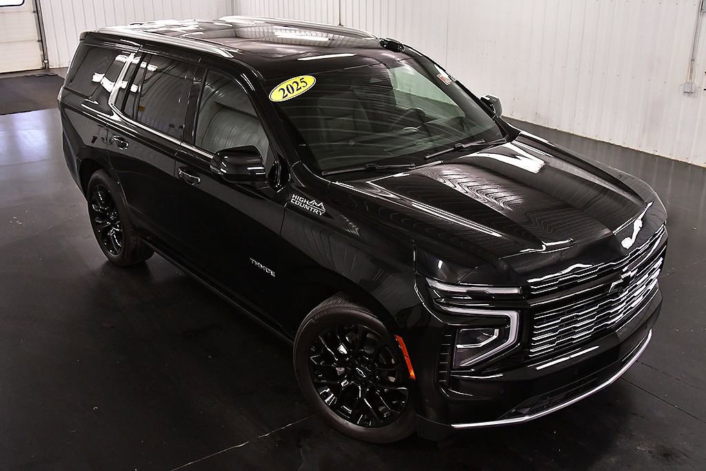 Used 2025 Chevrolet Tahoe High Country AWD/4WD image 12