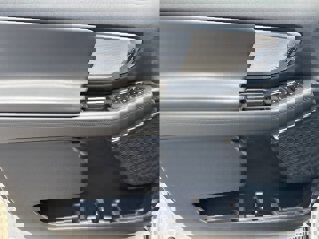 New 2026 Ford Expedition Active image 16