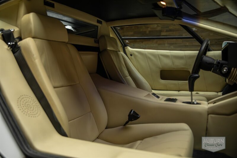 Used 1989 Lamborghini Countach Coupe RWD image 21