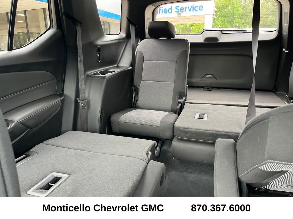 Used 2023 Chevrolet Traverse LT FWD image 23