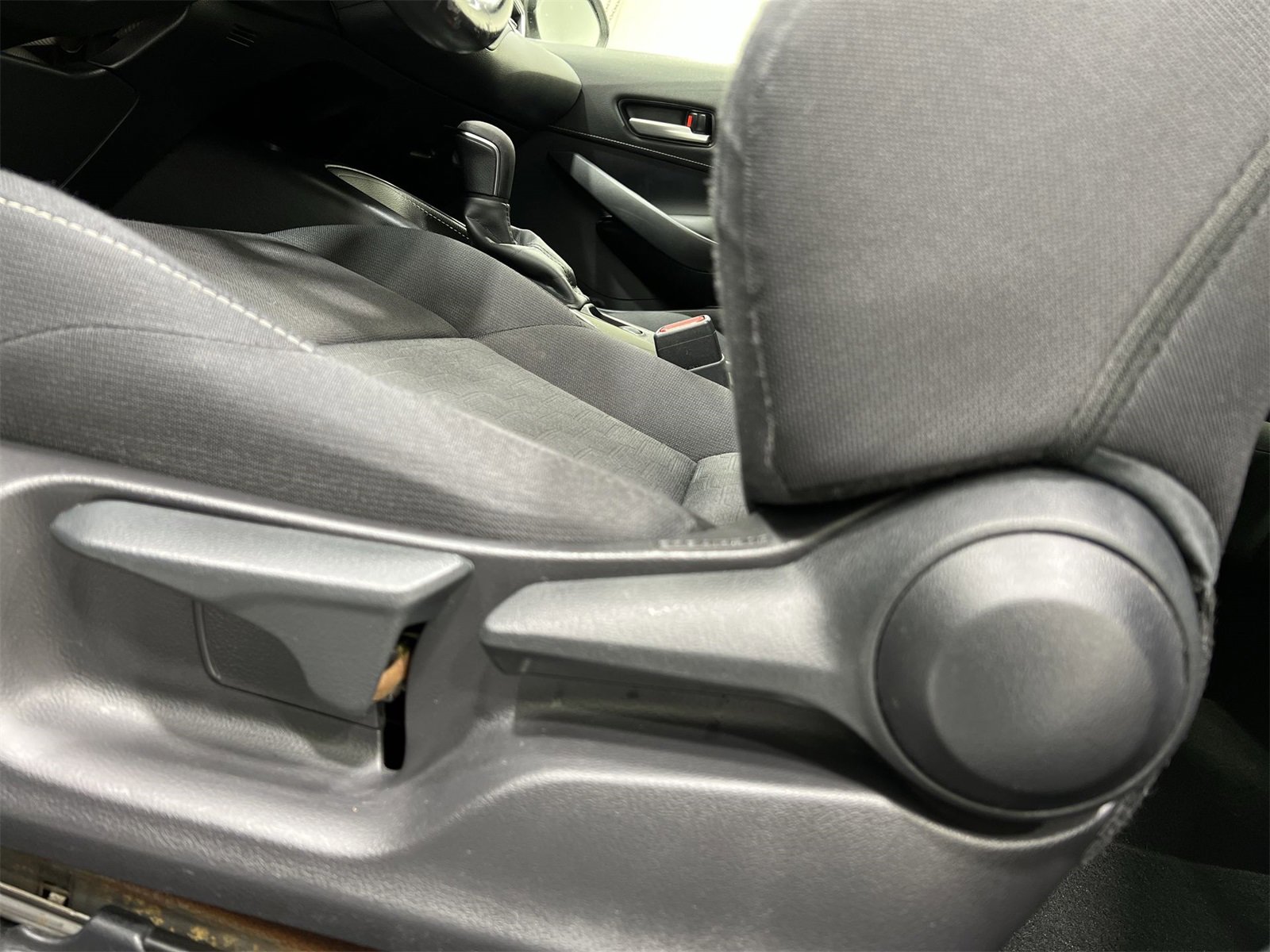 Used 2019 Toyota Corolla SE image 12