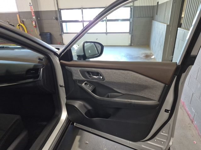 Certified 2023 Nissan Rogue SV AWD/4WD image 26
