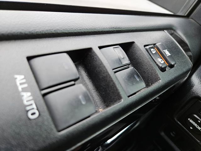 Used 2020 Toyota 4Runner Venture w/ Moonroof Package image 32