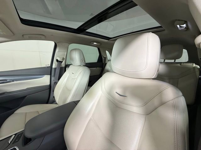 Used 2020 Cadillac XT5 Premium Luxury FWD image 18