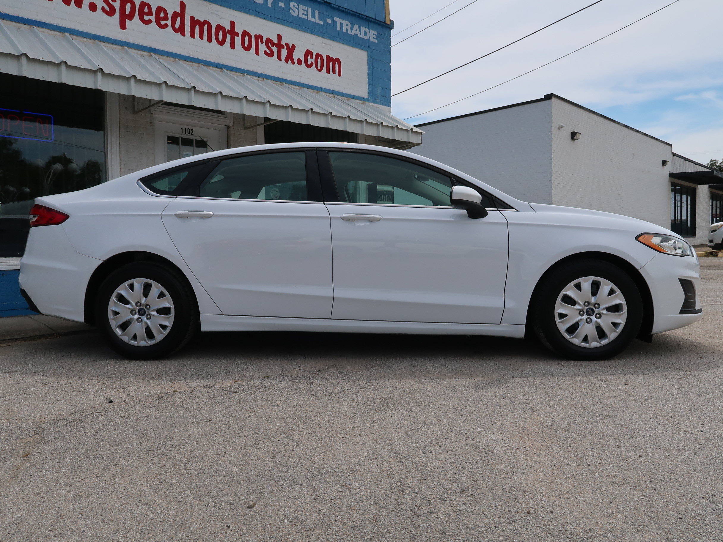 Used 2019 Ford Fusion S FWD image 4