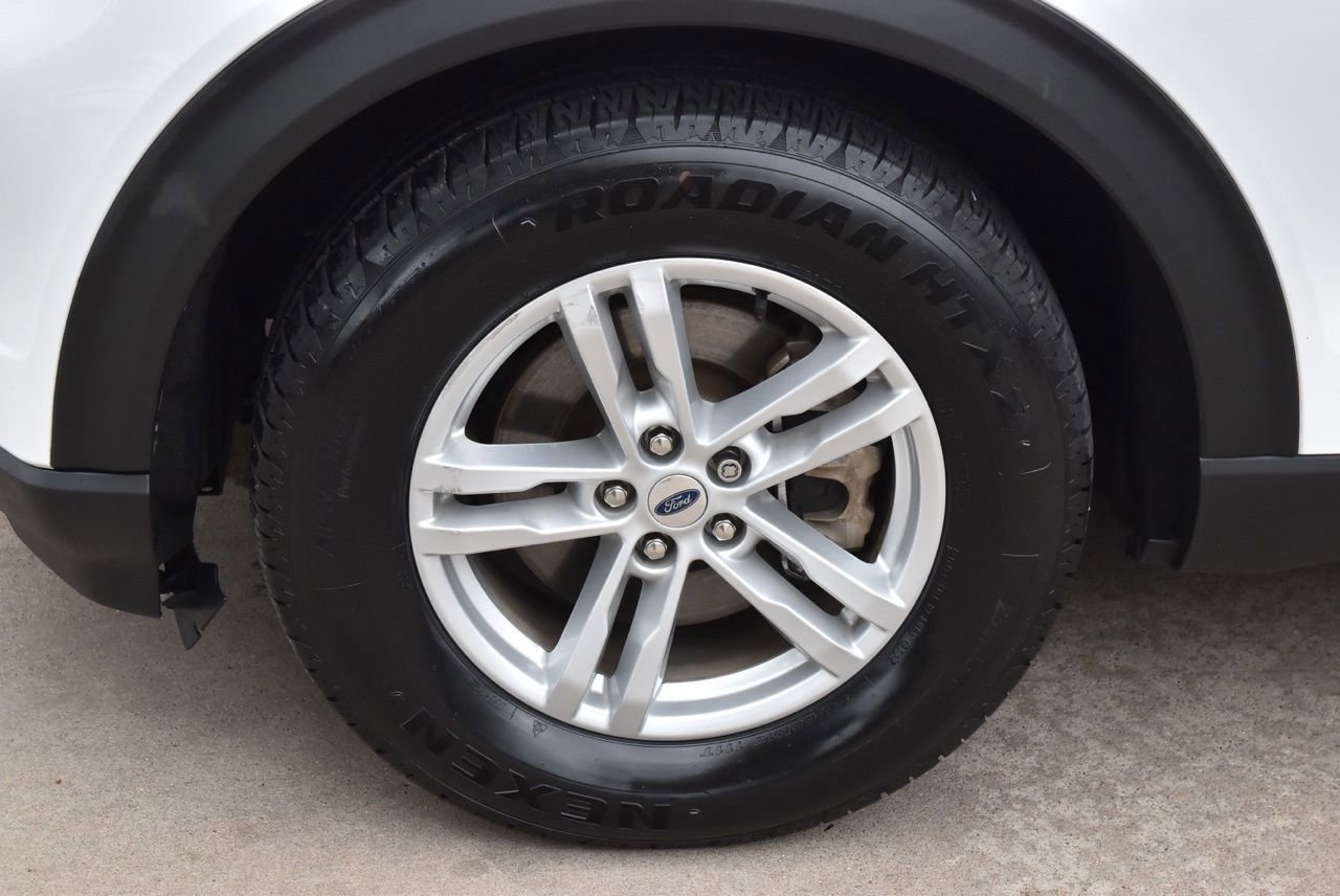 Used 2021 Ford Explorer XLT image 37