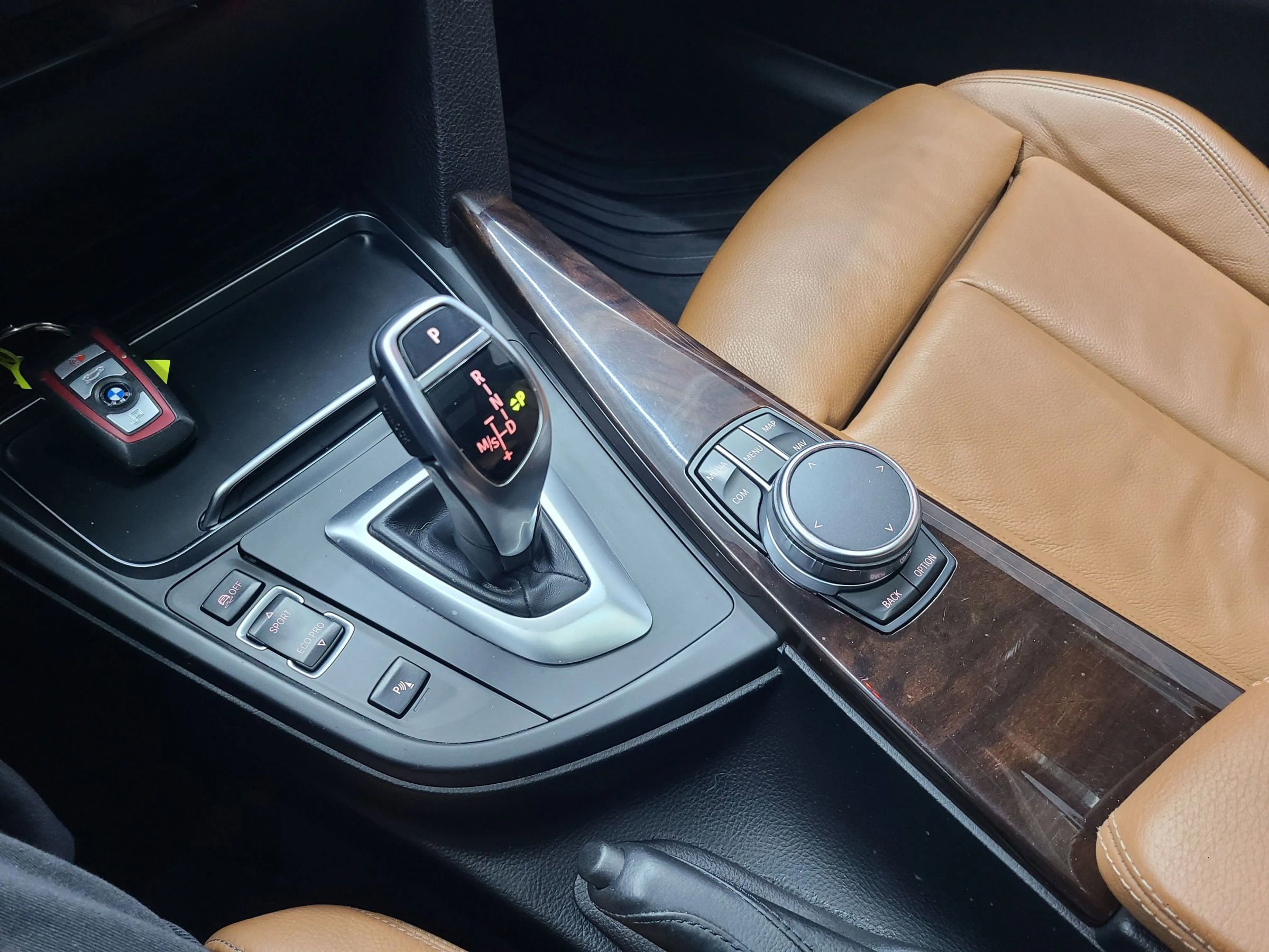 Used 2017 BMW 330i xDrive Wagon image 36