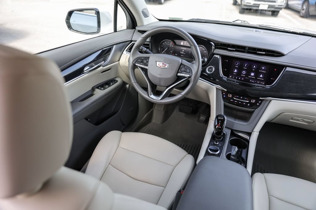 Used 2023 Cadillac XT6 Premium Luxury FWD image 30