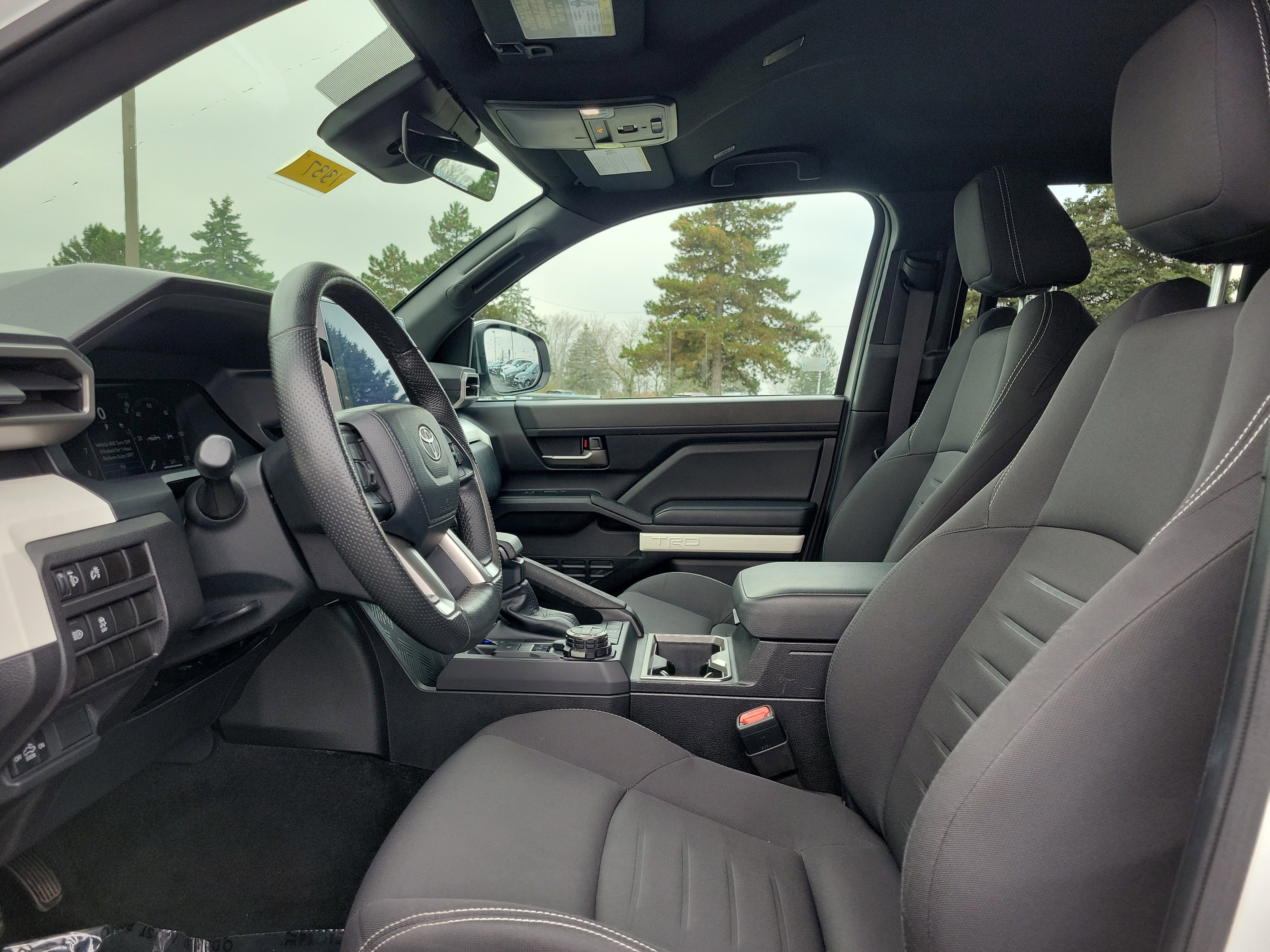 Used 2024 Toyota Tacoma TRD Off-Road image 15