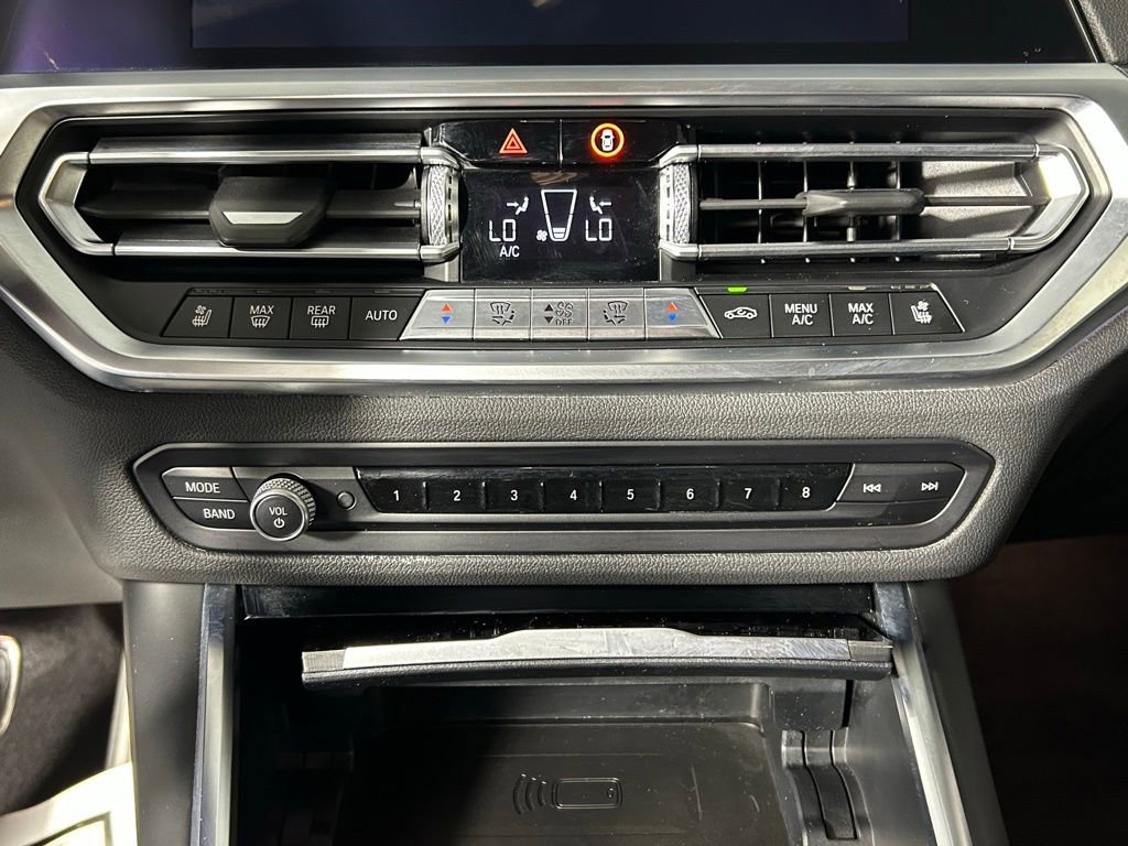 Used 2021 BMW M4 Competition w/ M Carbon Exterior Package RWD image 25