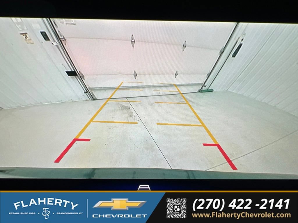 Used 2025 Chevrolet Trax LT FWD image 34