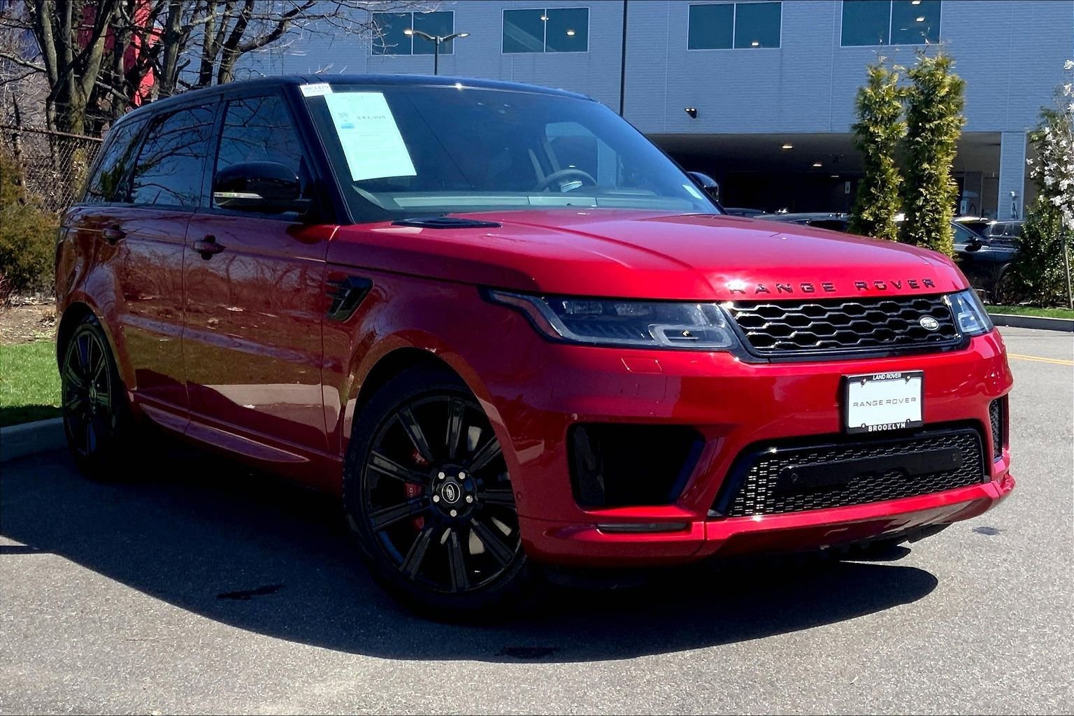 Used 2022 Land Rover Range Rover Sport HST image 2