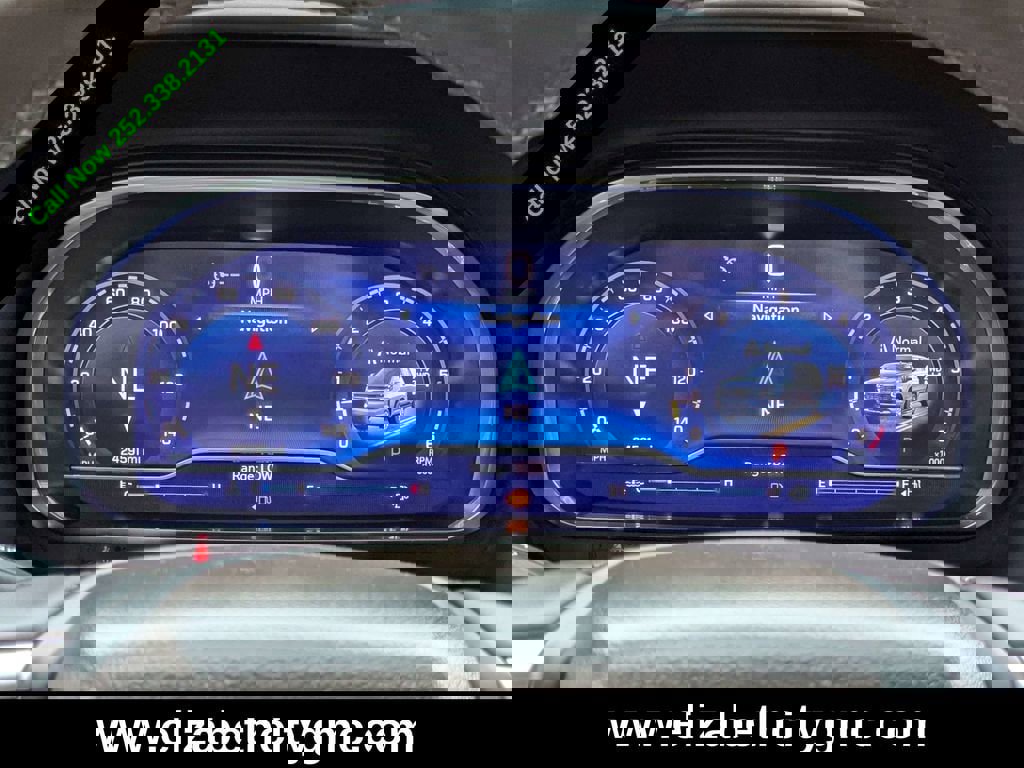 Used 2024 Chevrolet Tahoe Z71 w/ Luxury Package image 30