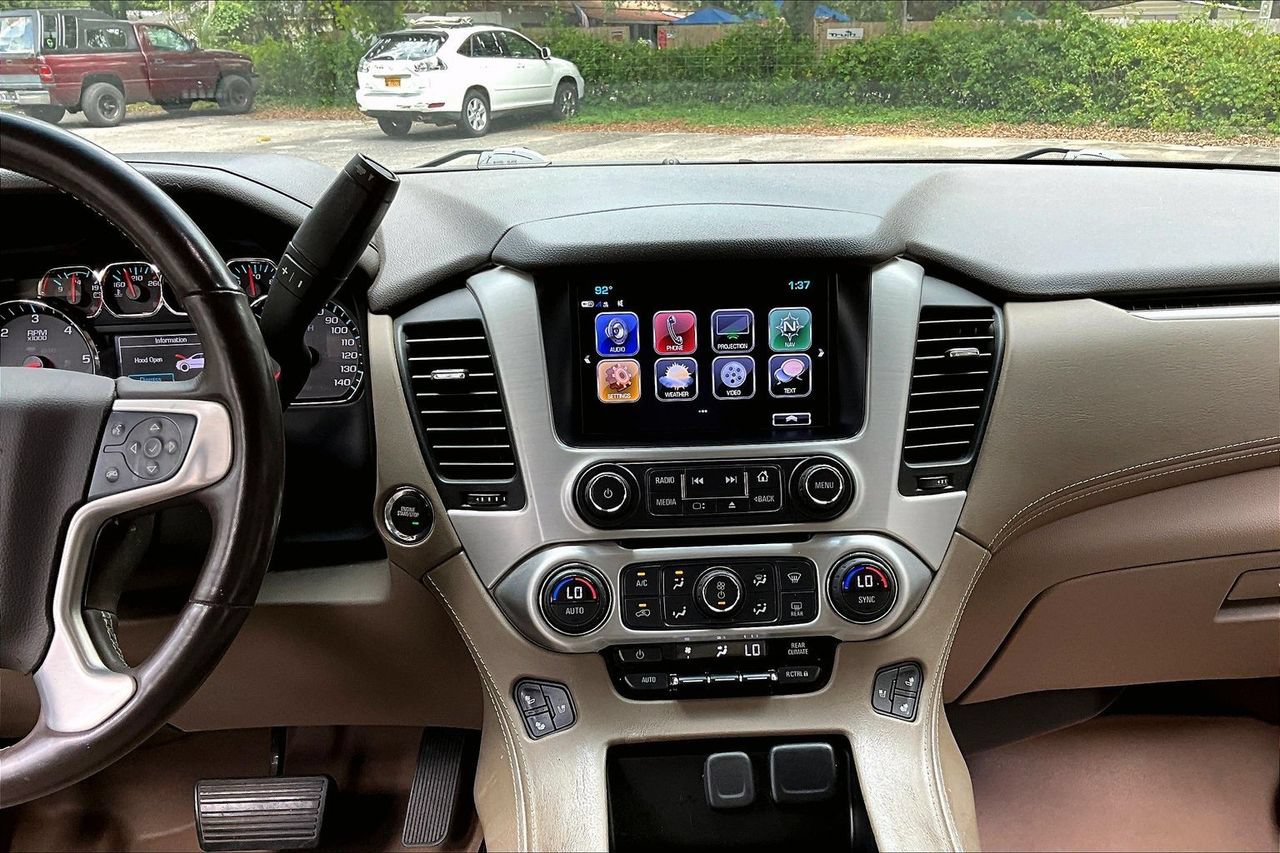 Used 2017 GMC Yukon SLT w/ Premium Edition RWD image 9