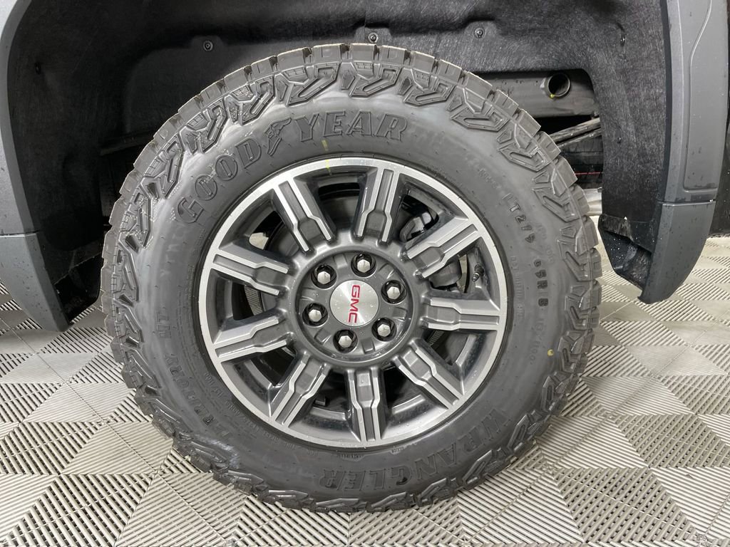 Used 2024 GMC Sierra 1500 AT4 w/ Technology Package image 33
