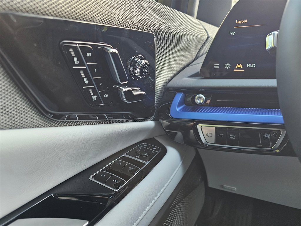New 2026 Cadillac Optiq Luxury 2 image 29