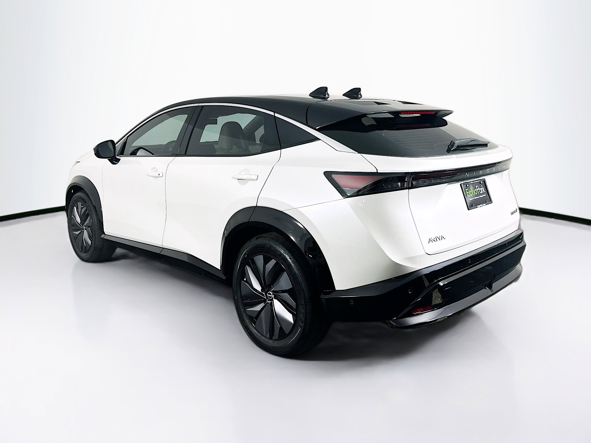 Used 2023 Nissan Ariya FWD image 5