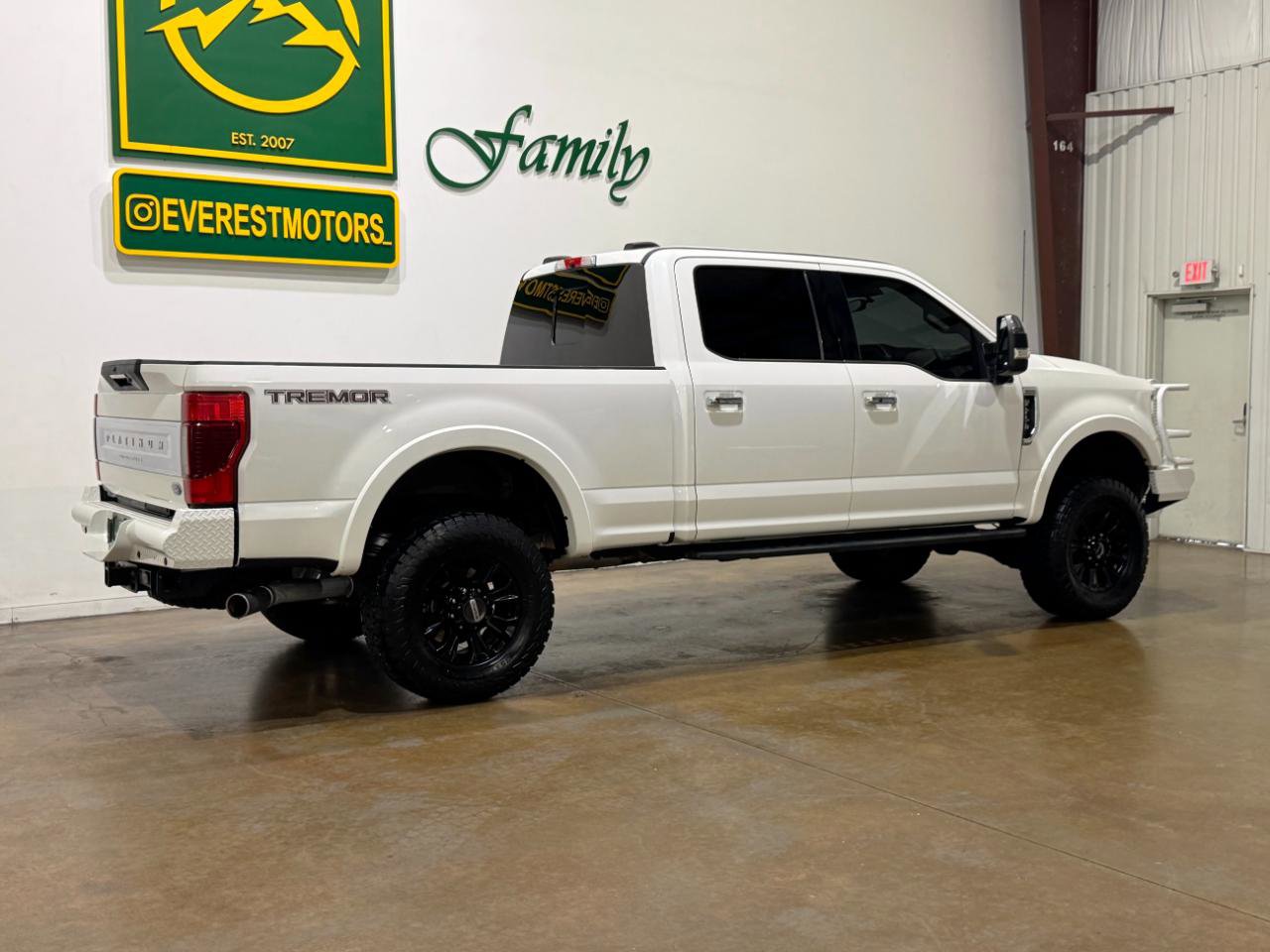 Used 2022 Ford F250 Platinum w/ Tremor Off-Road Package AWD/4WD image 8