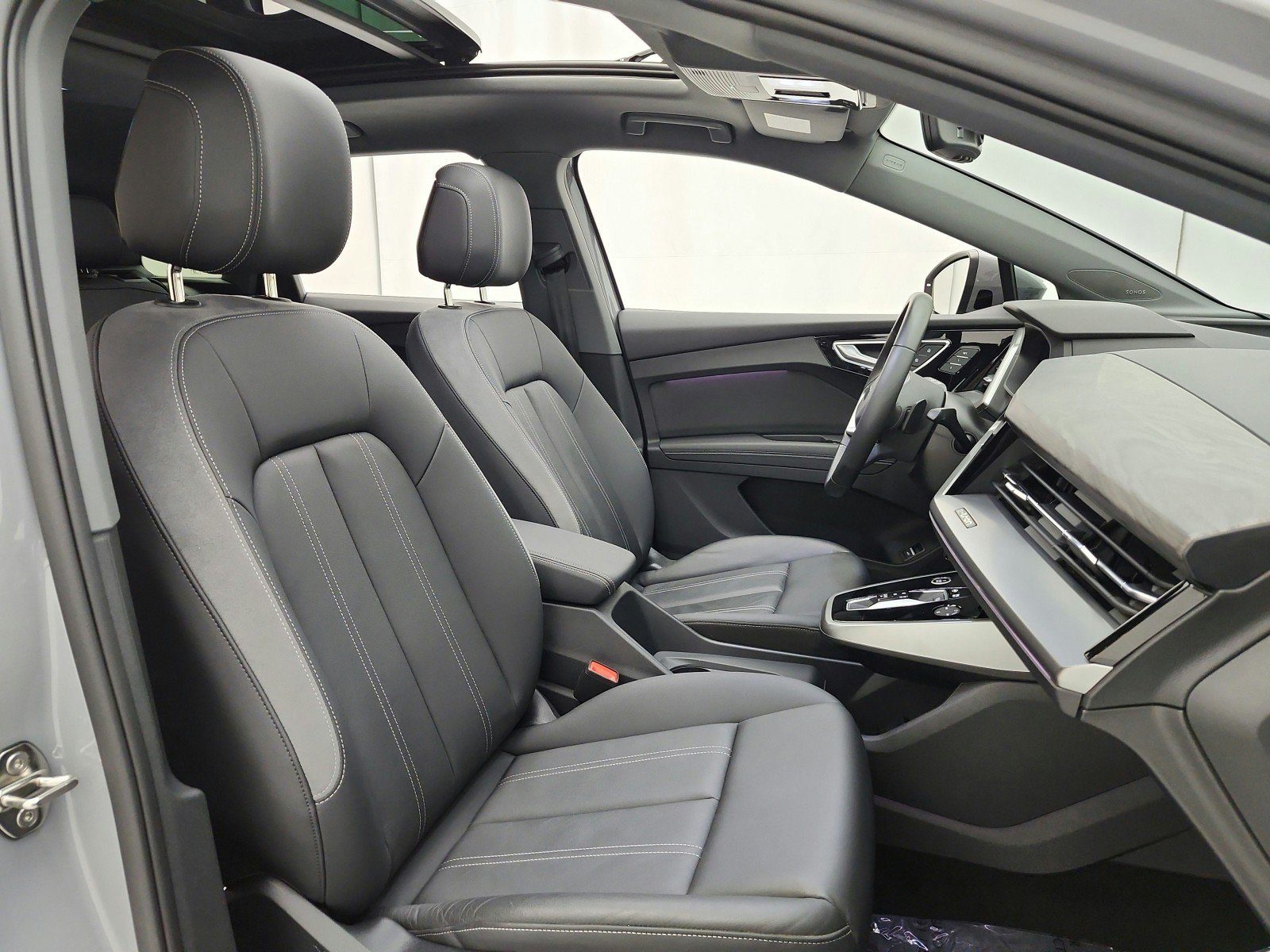 Used 2025 Audi Q4 e-tron Premium Plus w/ Premium Plus AWD/4WD image 19