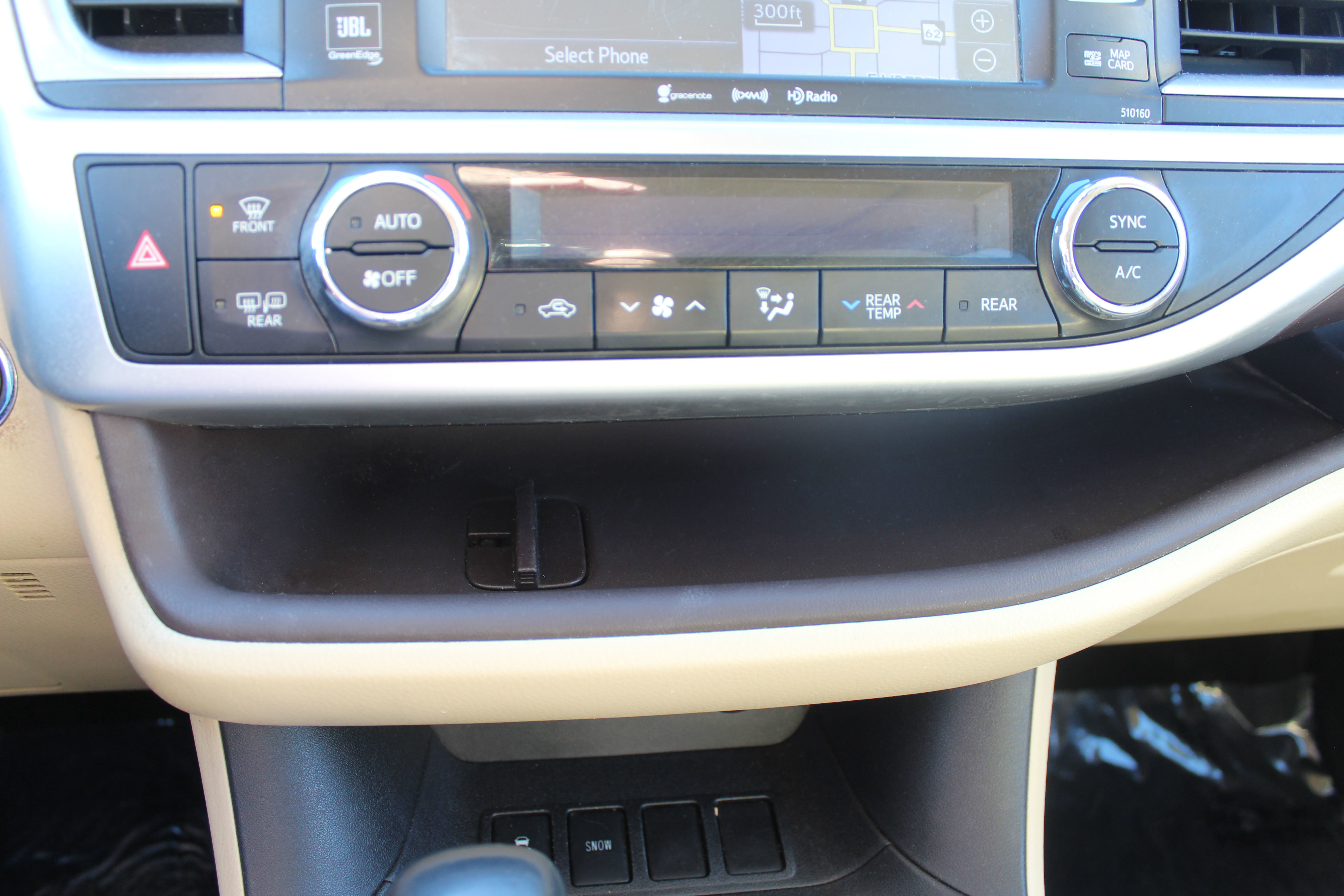 Used 2016 Toyota Highlander Limited image 35