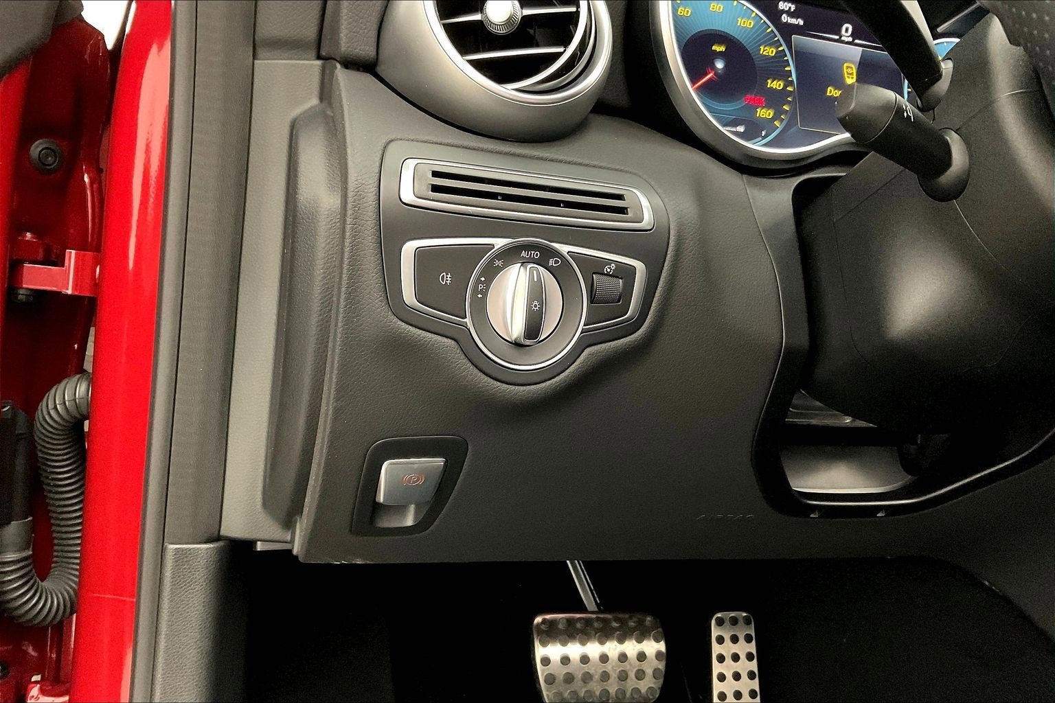 Used 2023 Mercedes-Benz C 300 4MATIC Cabriolet image 37