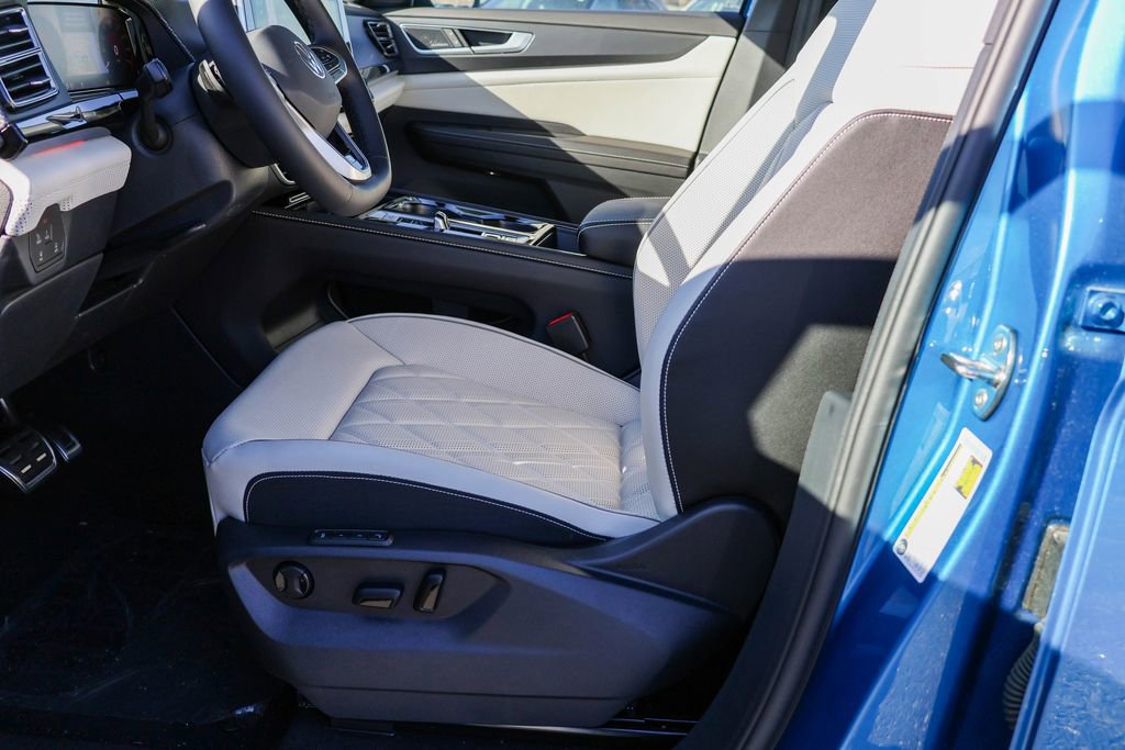 New 2025 Volkswagen Atlas Cross Sport SEL Premium R-Line image 21