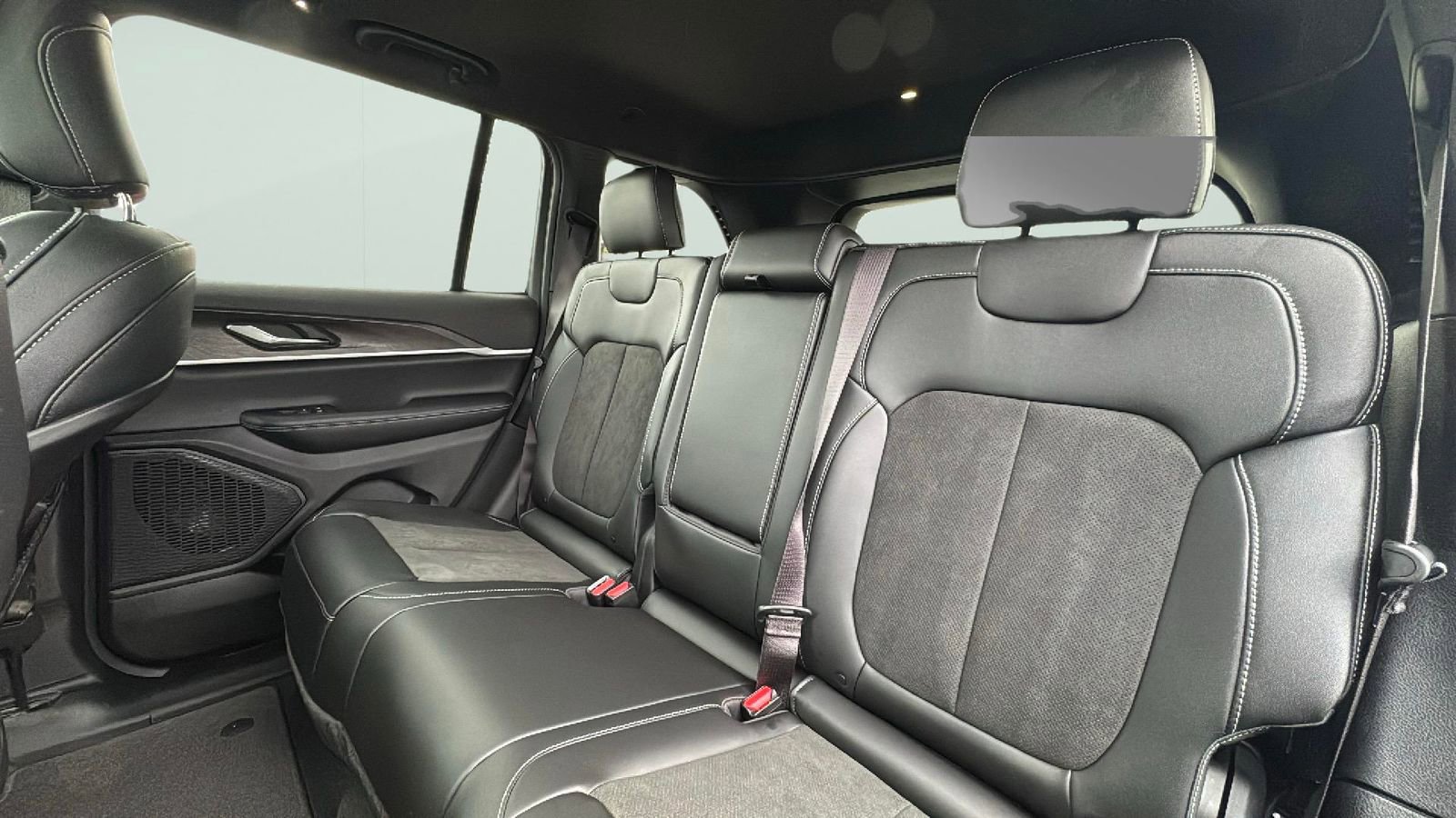 New 2026 Jeep Grand Cherokee Laredo image 27