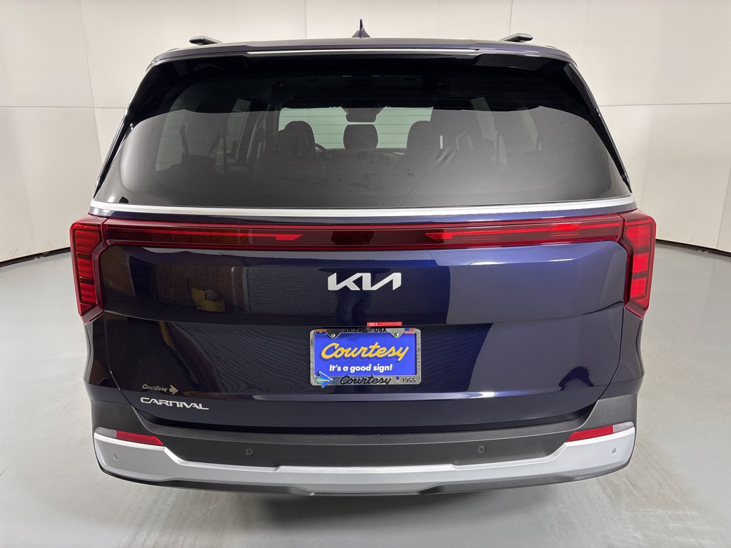 New 2026 Kia Carnival EX FWD image 7