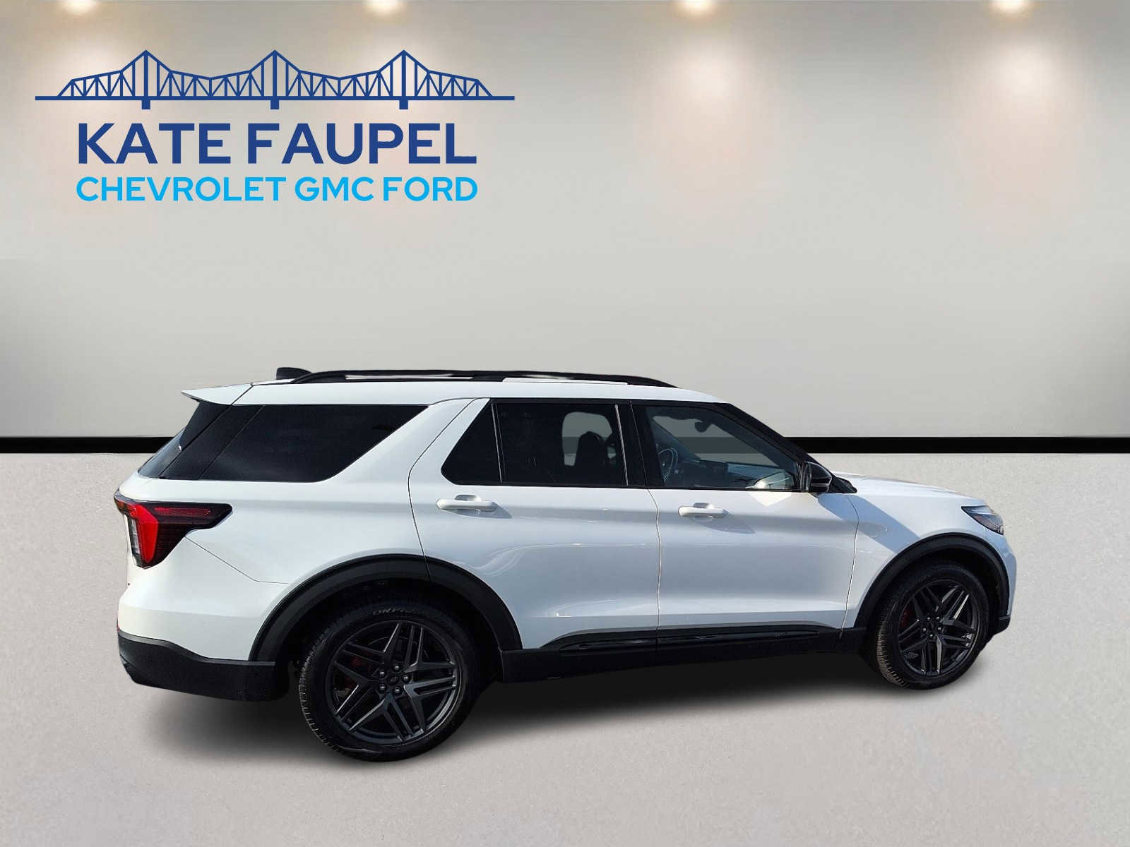 Used 2025 Ford Explorer ST image 8