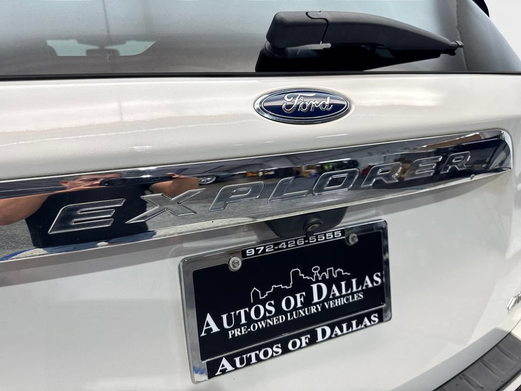 Used 2022 Ford Explorer XLT w/ Equipment Group 202A AWD/4WD image 21