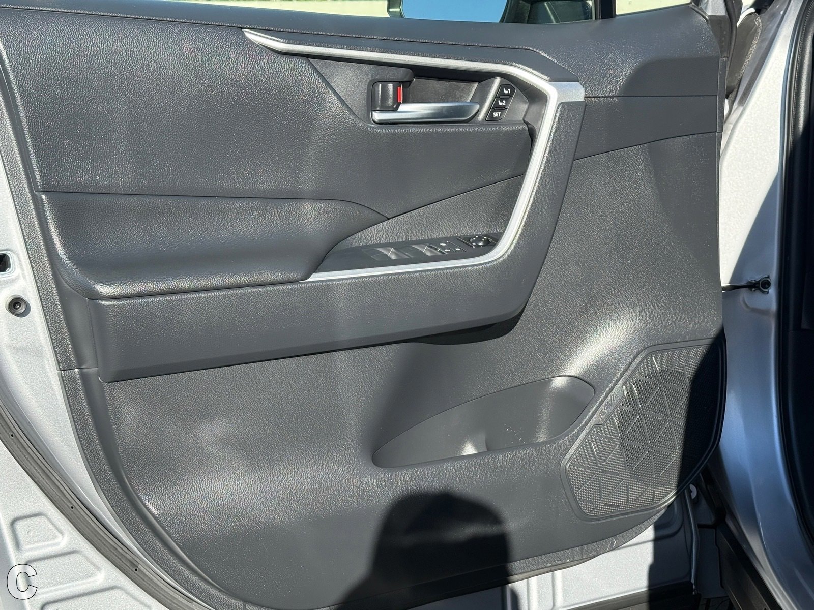 Used 2019 Toyota RAV4 XLE Premium w/ Cold Weather Package image 17